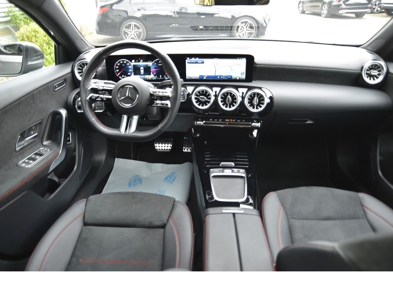 Mercedes-Benz A 180 d AMG Limousine Adv.Plus Distronic KLGo foto 2