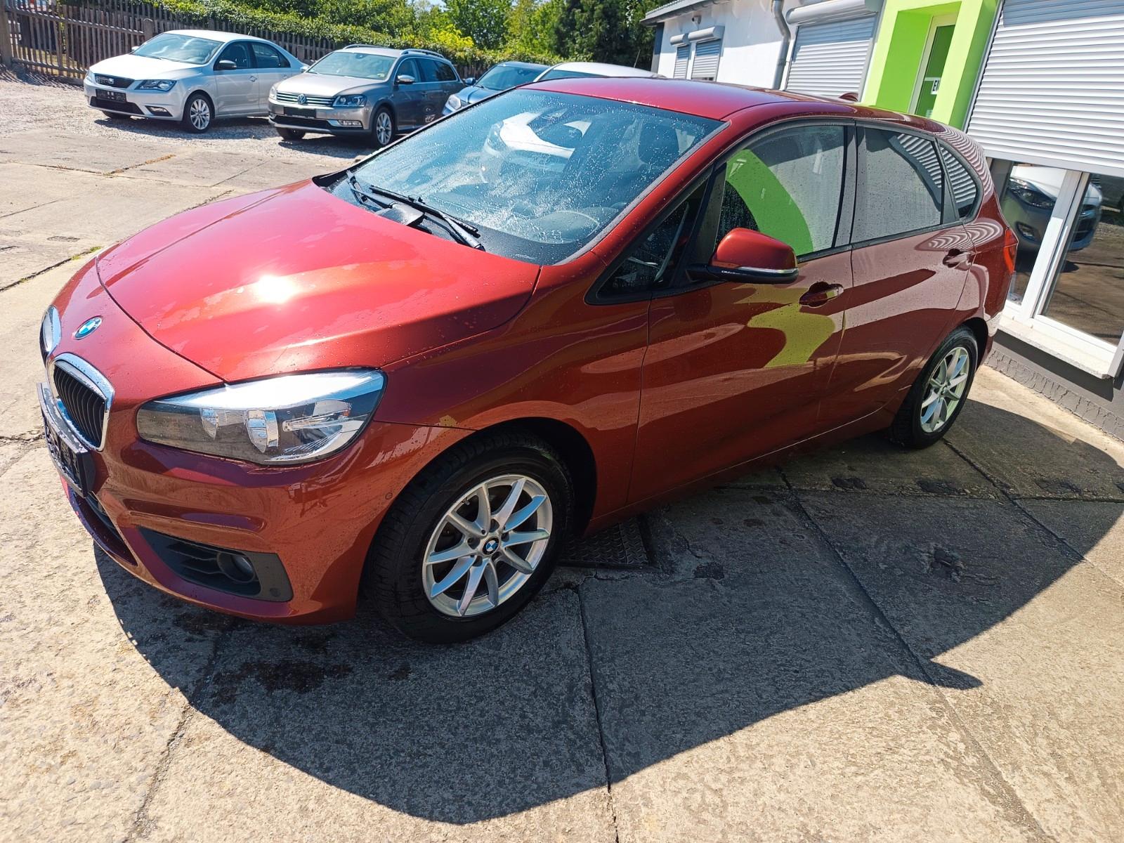 BMW Active Tourer 220 i Scheibenheizung/Klimaa