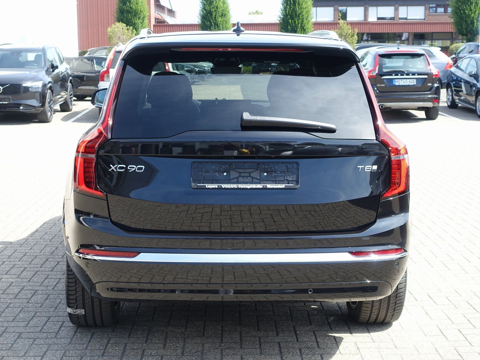 Volvo XC90 Plus T8 AWD Plug-in Hybrid Pano B&W HuD AHK foto 4