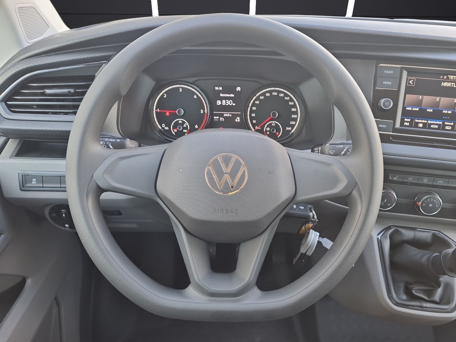 Fahrzeugabbildung Volkswagen T6 Kombi T6.1 TDI 9-Sitzer LR SITZH. PDC KLIMA