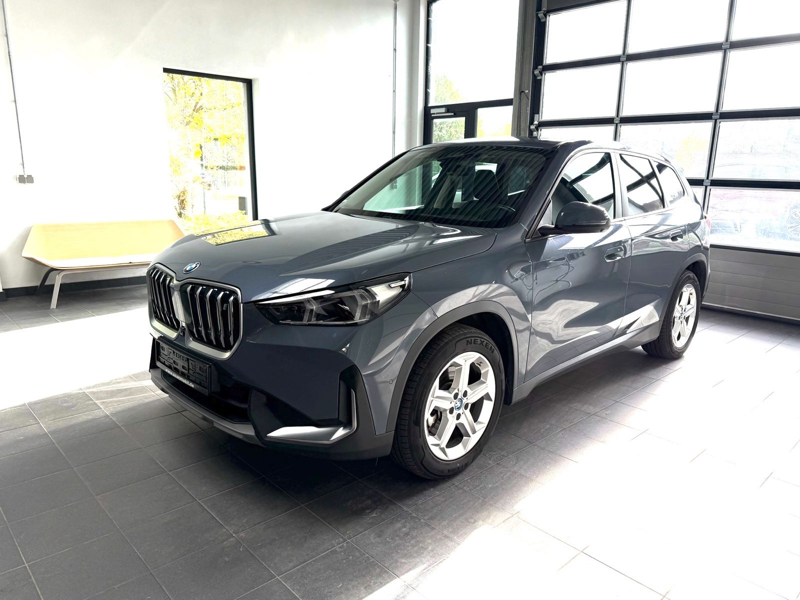 BMW iX1 30 xDrive Pano_AHK_ad Tempom_Headup_Massage
