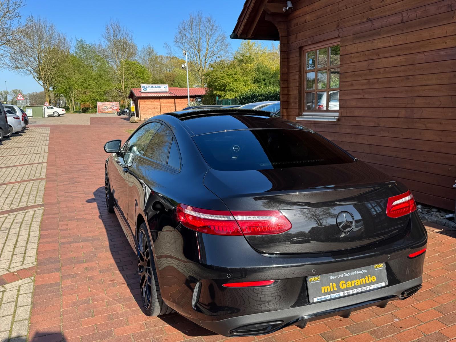 Mercedes-Benz E 220 *AMG Line*Widescreen*Voll Leder*Pano*