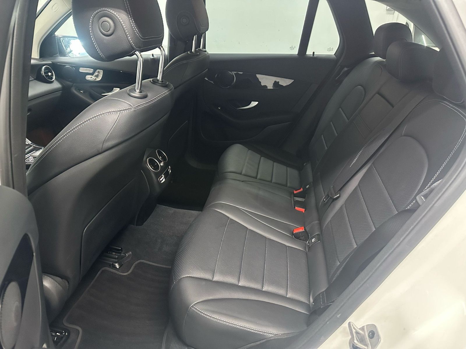 Fahrzeugabbildung Mercedes-Benz GLC 300 d 4MATIC Autom.*NIGHT*360*SPUR*IHC*LED