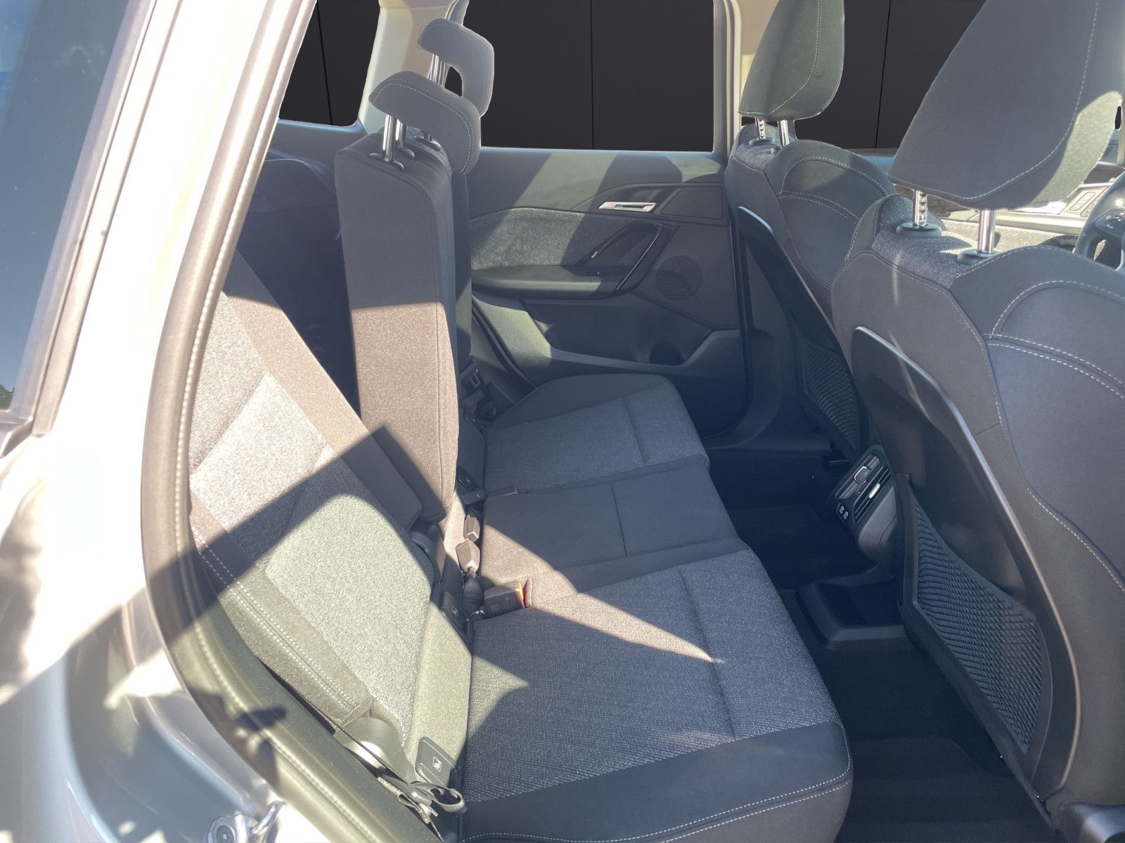 Fahrzeugabbildung BMW X1 23 i xDrive Shadow*Shzg*Pano*Navi*Cam