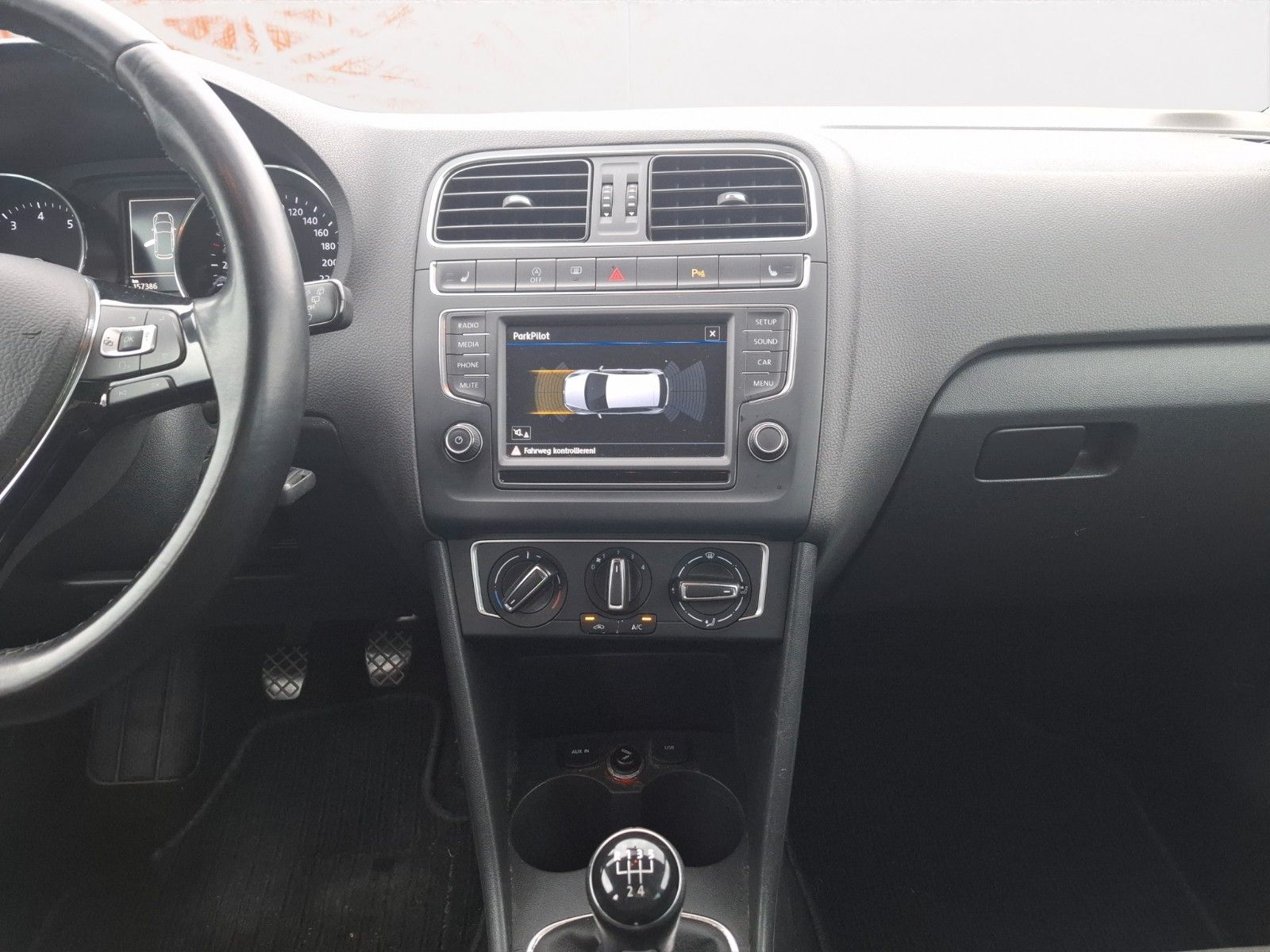 Fahrzeugabbildung Volkswagen Polo V Comfortline ! SHZ ! TOUCH ! AHK !