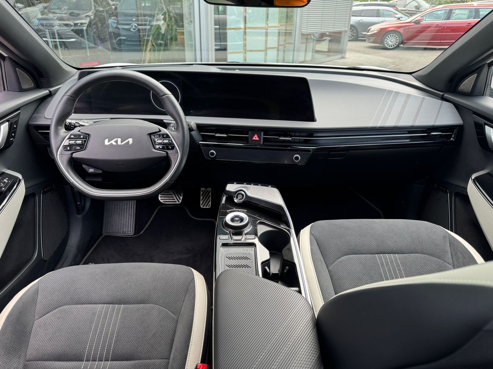 Fahrzeugabbildung Kia EV6 GT-Line 4WD PANO+NAVI+LED+SHZ+HEAD+ACC+360°+