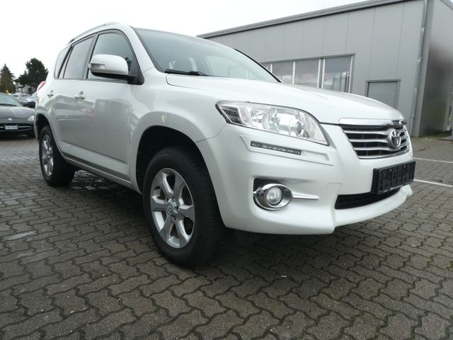 Toyota RAV 4 Life*4x4**TÜV 09/2026**Garantie**AHK**