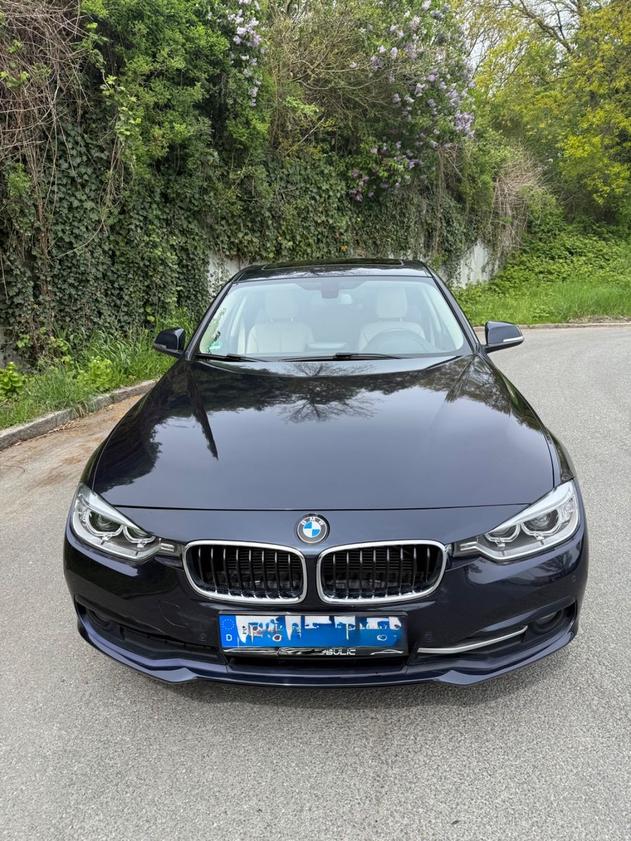 BMW 320i xDrive Advantage Advantage