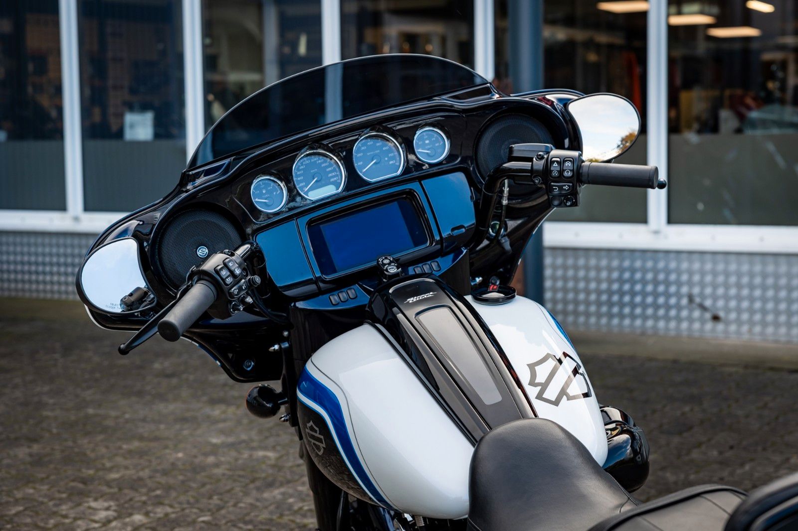 Fahrzeugabbildung Harley-Davidson STREET GLIDE SPECIAL FLHXS 148 CUI  - TORXSTER -