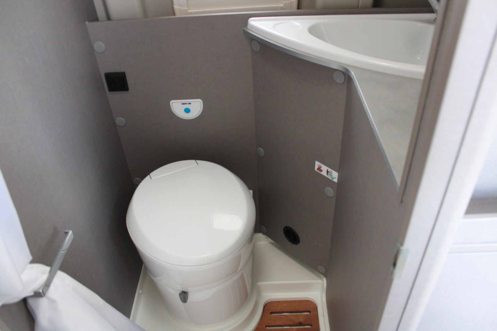 Fahrzeugabbildung Etrusco Fiat Ducato 600 DF Complete Selection WinterTank