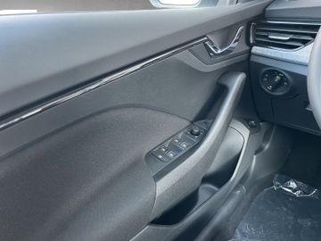 Skoda Kamiq 1.0 TSI DSG Tour *KLIMA*SHZ*AHK*MATRIX*