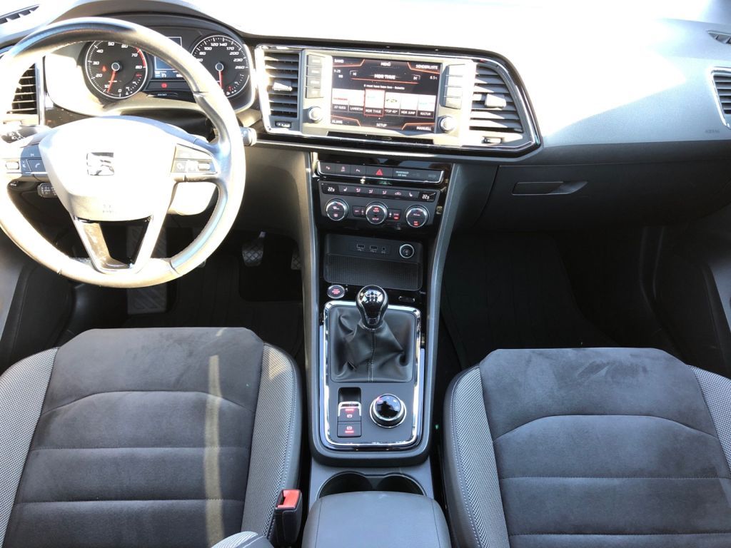 Fahrzeugabbildung SEAT Ateca 1.4 ECO TSI XCELLENCE Alcantara Pano AHZV