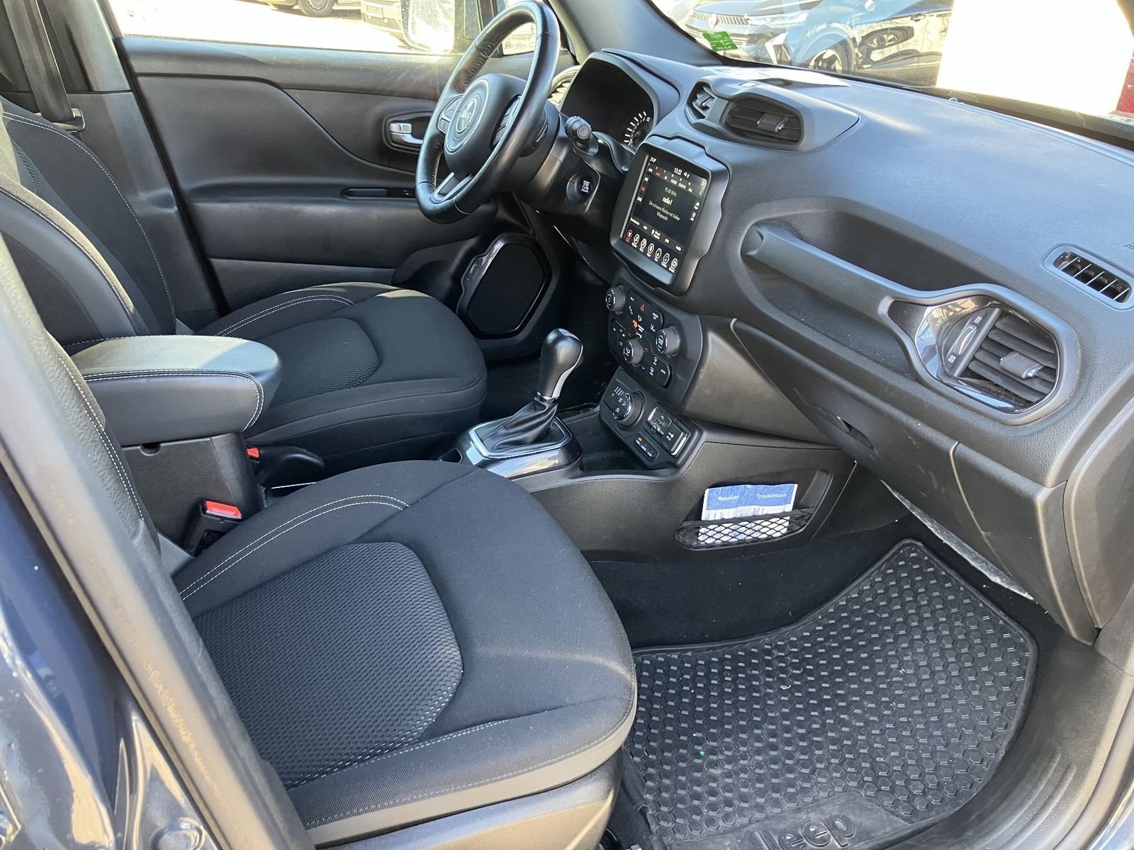 Jeep Renegade - Bild 9