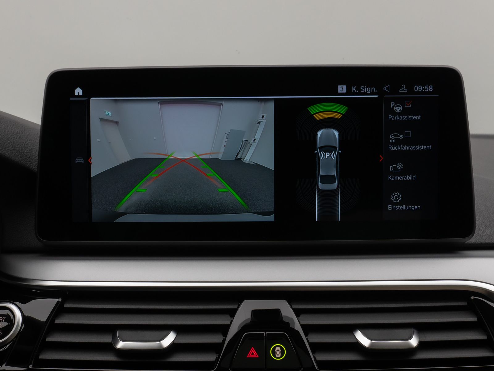 Fahrzeugabbildung BMW 530i Kamera Glasdach DAB Lenkrhzg Klima-4. Alarm