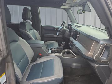 Ford Bronco - 11