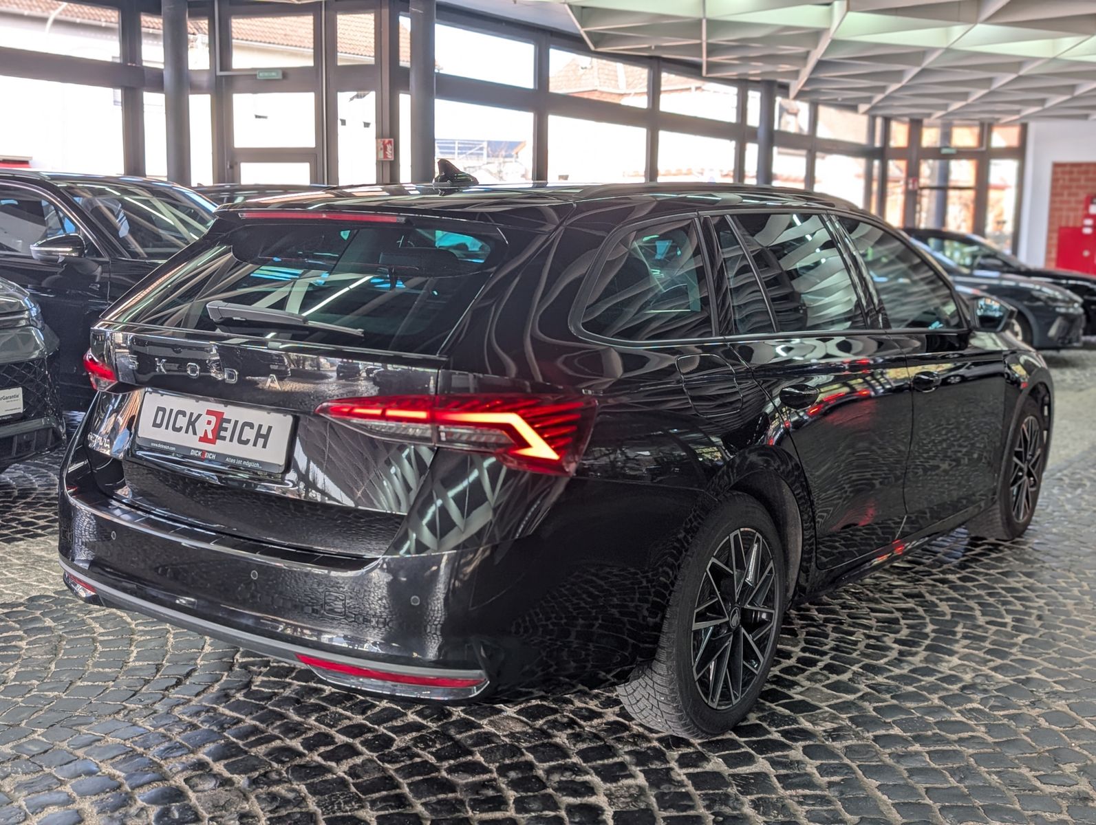 Fahrzeugabbildung SKODA Octavia 1.5 TSI mHEV Style ACC AHK 5J.-Garantie