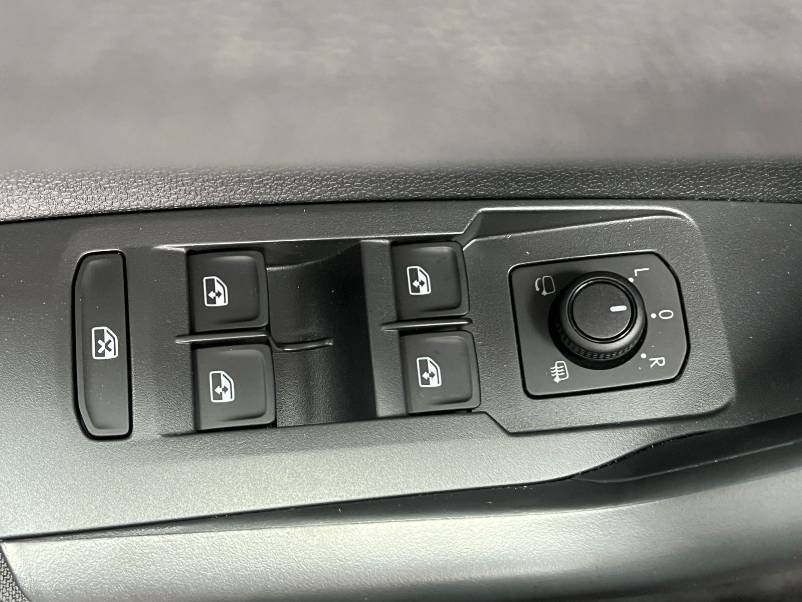 Fahrzeugabbildung Volkswagen Taigo Life 1.0 TSI DSG *IQ.Light, Ready2Discover