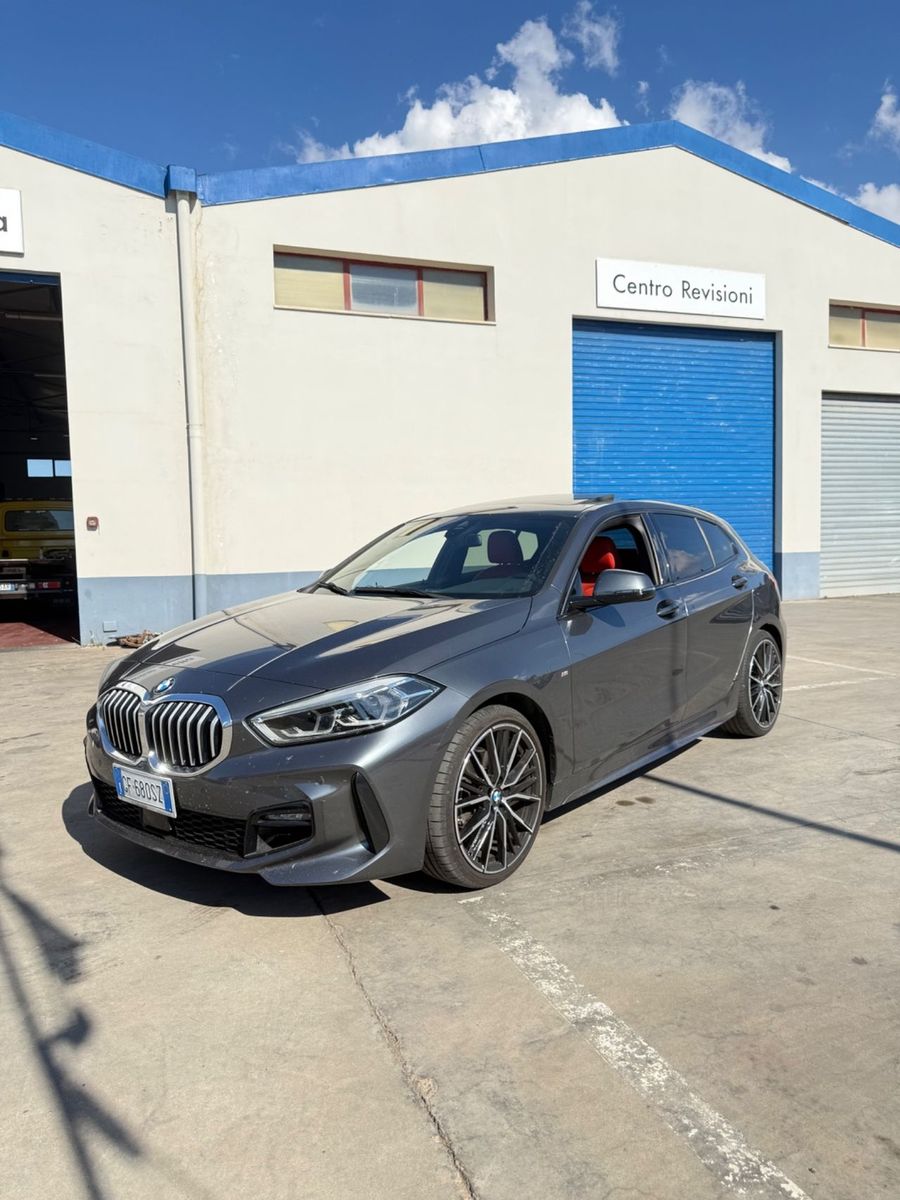 BMW Bmw 118d 5p. Msport imagem 2
