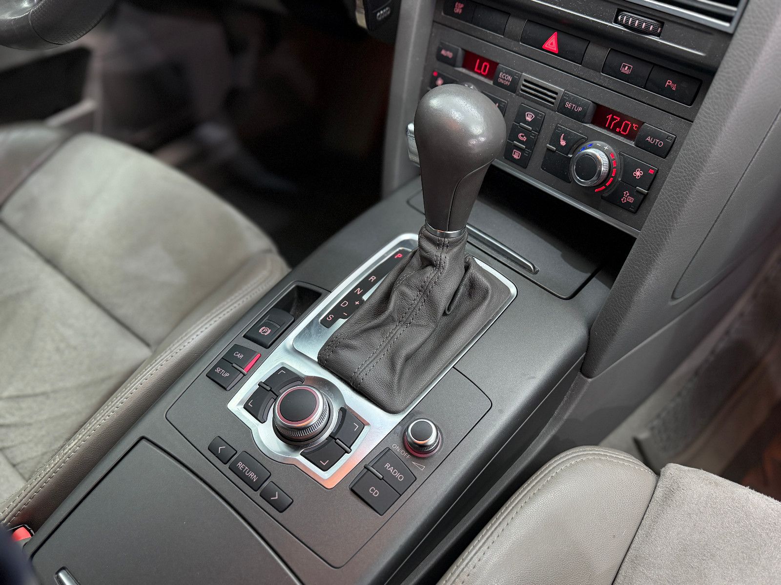 Fahrzeugabbildung Audi A6 Lim. 3.0 TDI quattro|D-FZG|U-FREI|PDC|TÜV Neu