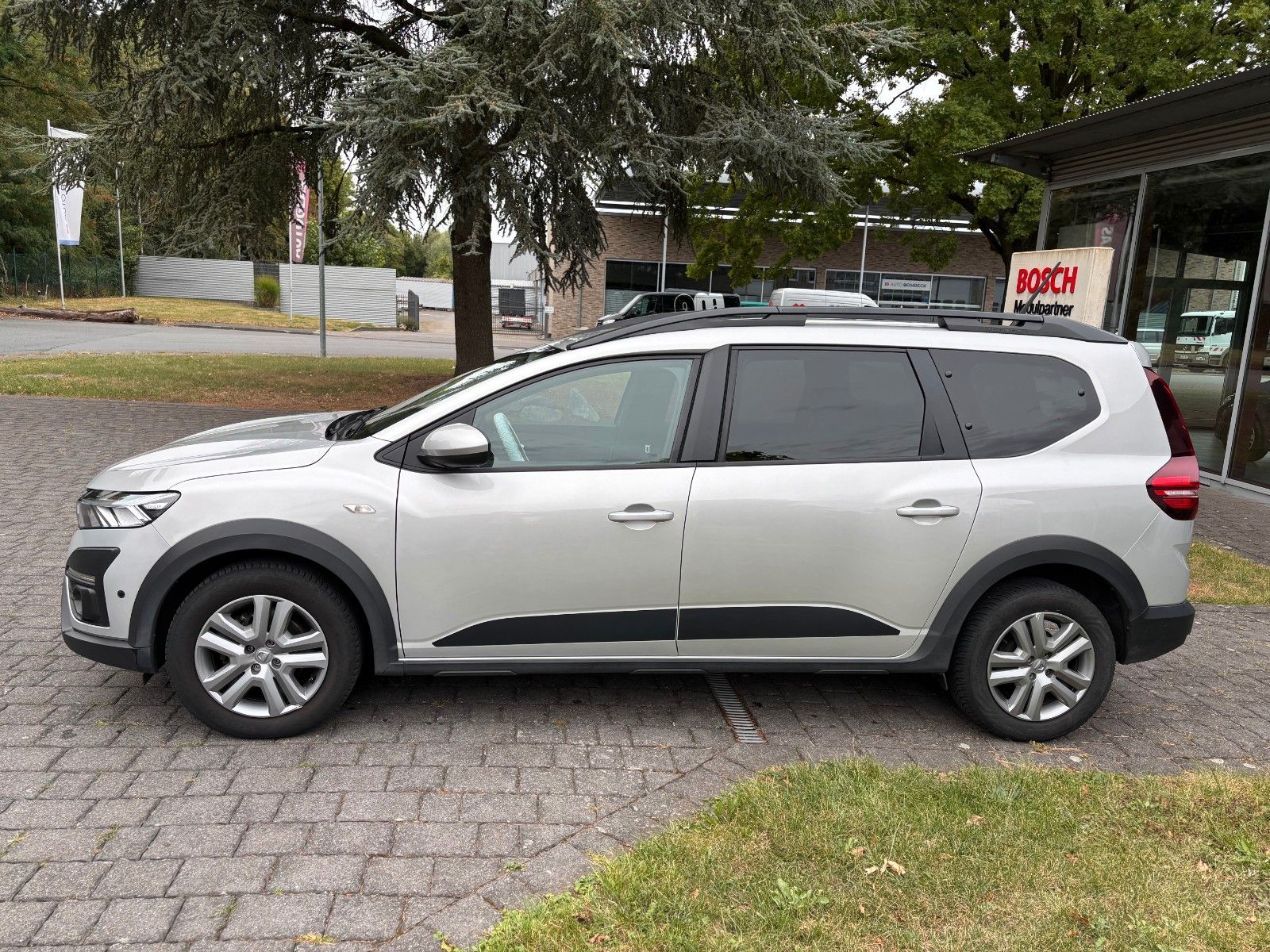 DACIA Jogger