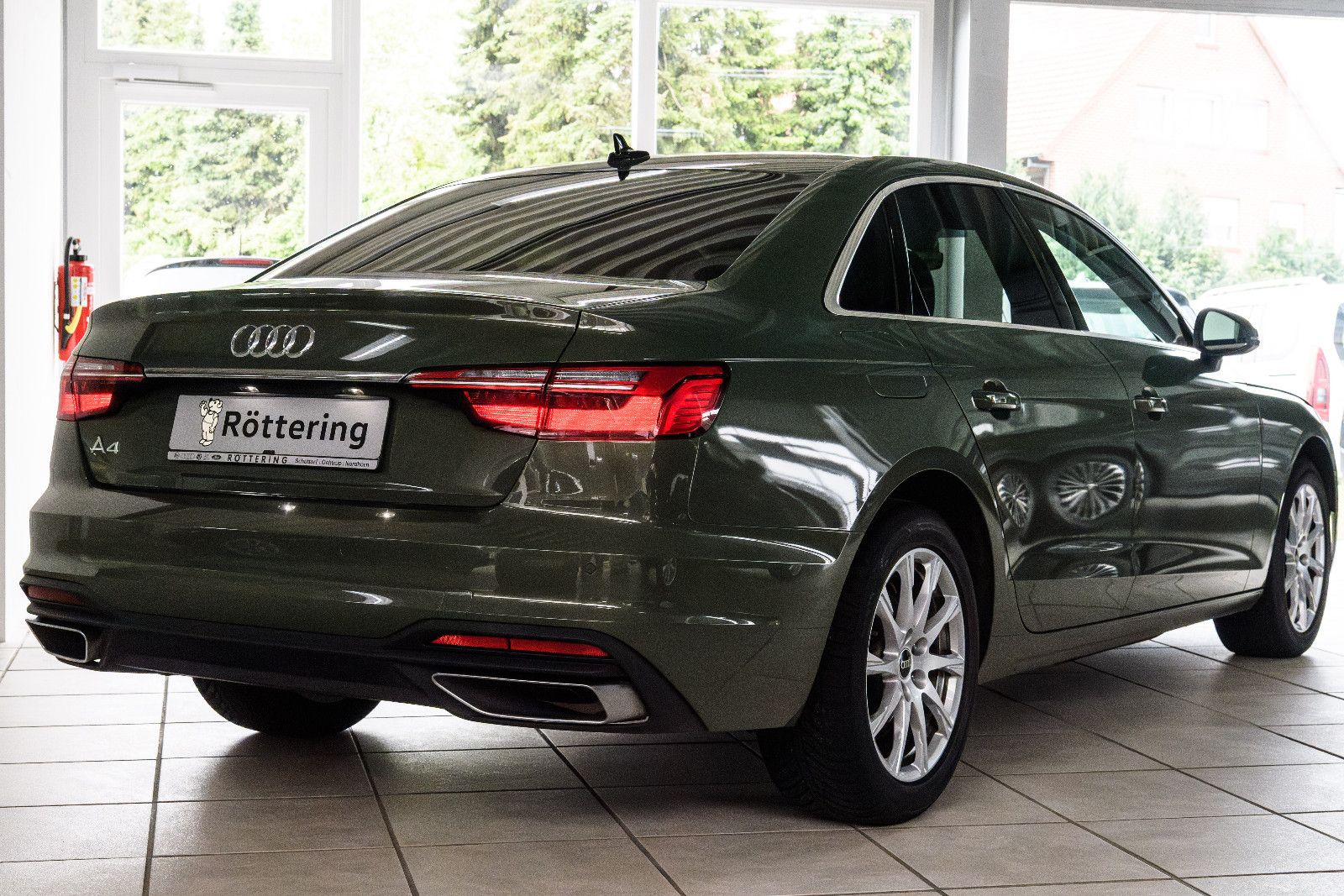 Fahrzeugabbildung Audi A4 Lim. 35 TFSI S-tronic+SHZ+elektr Sitze