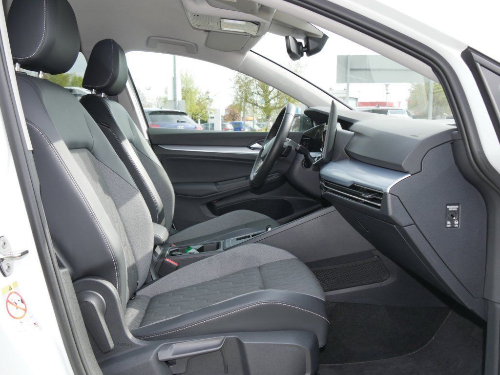 Volkswagen Golf VIII 2.0 TDI GOAL DSG Navi LED AHK DigCockp foto 4