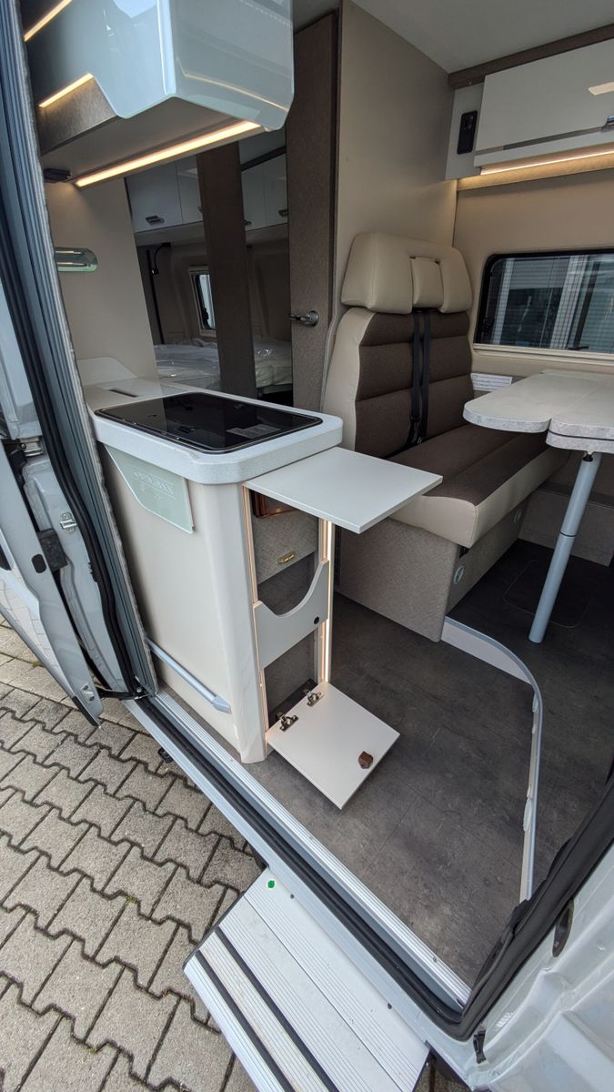 Fahrzeugabbildung Karmann Davis Lifestyle DA 590 LS Panorama Dachfenster