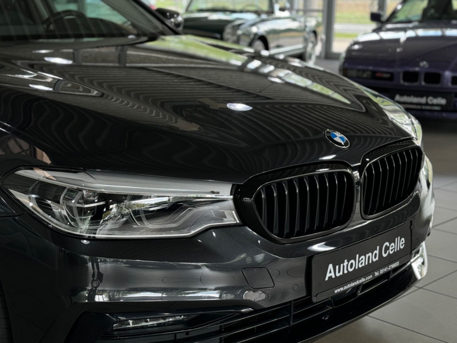 Fahrzeugabbildung BMW 530e iP Sport Line ACC Kamera SoftCose DAB HiFi