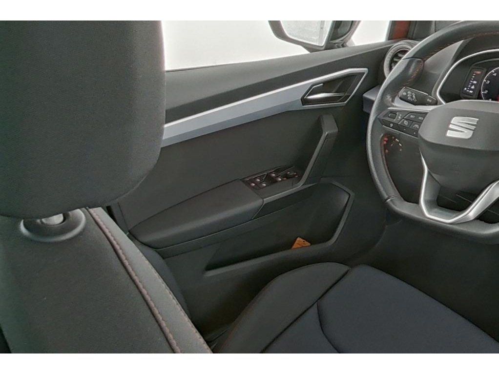 Fahrzeugabbildung SEAT Arona FR TSI DSG*Navi*Cam*LED*PDC*Sitzhzg*ACC*