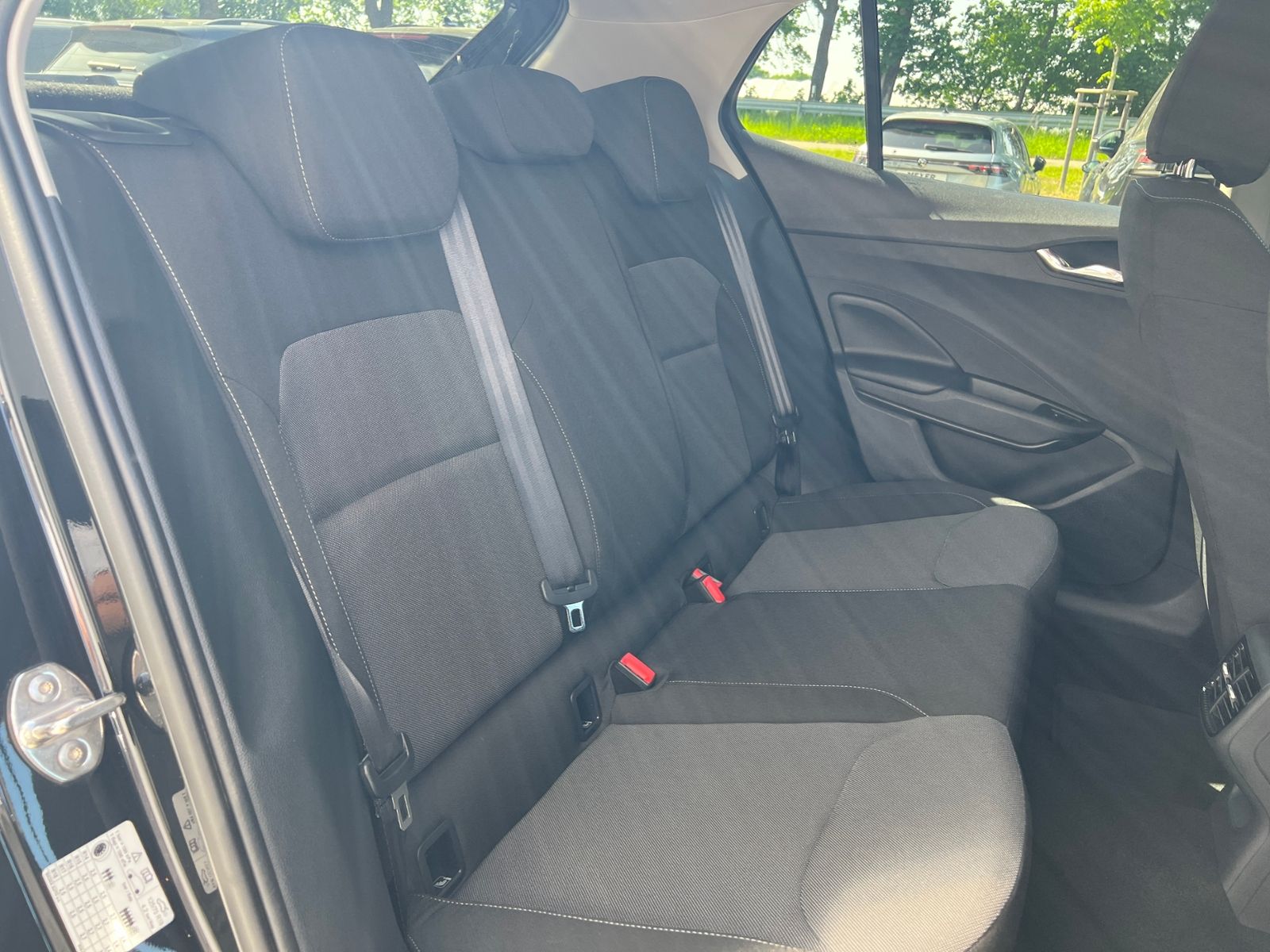 Fahrzeugabbildung SKODA Fabia Selection 1.0 TSI *LED, Climatronic, Sitzh