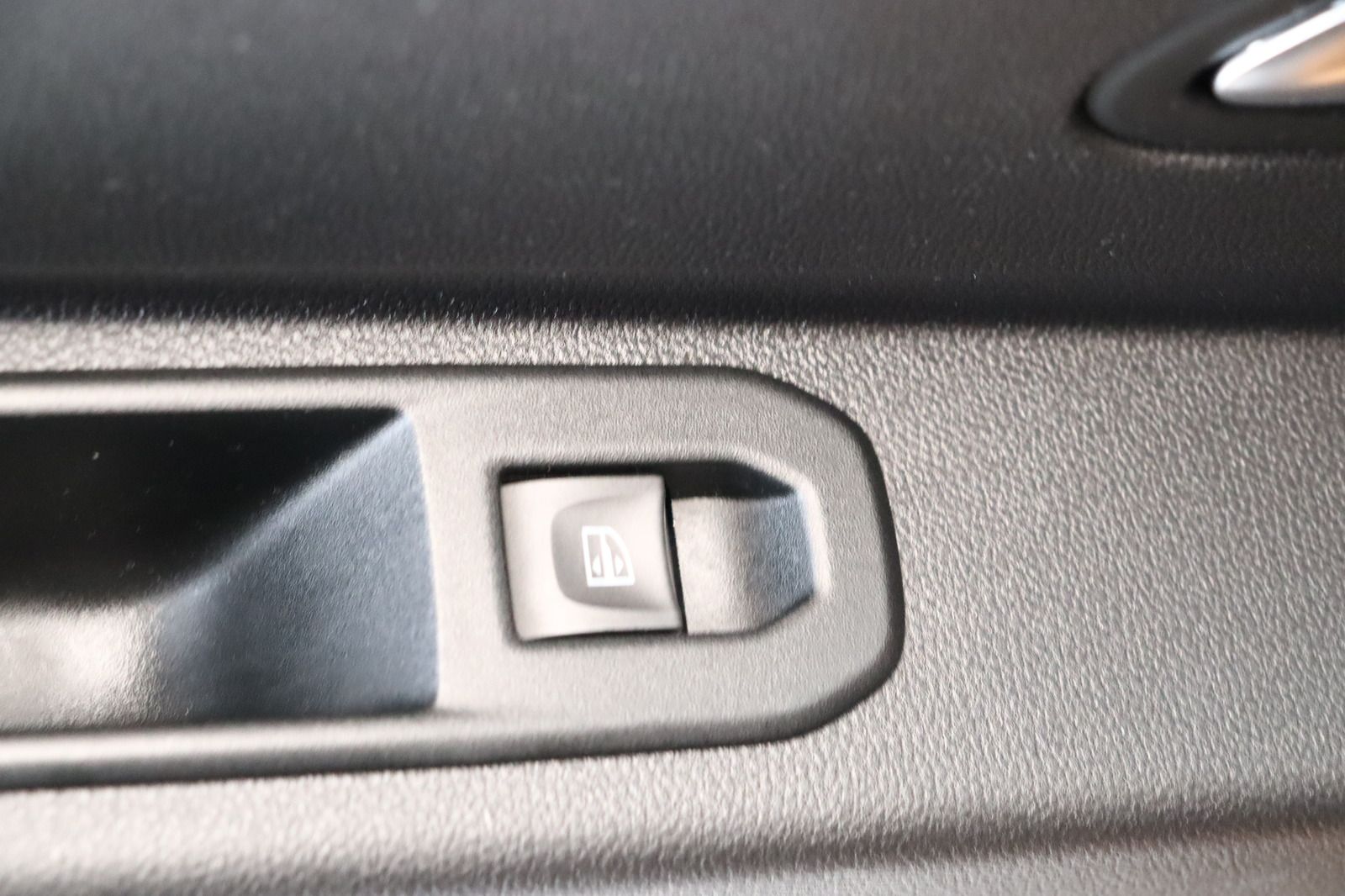 Fahrzeugabbildung Dacia Duster Prestige WINTERDIENST 4x4 * RFK * AHK