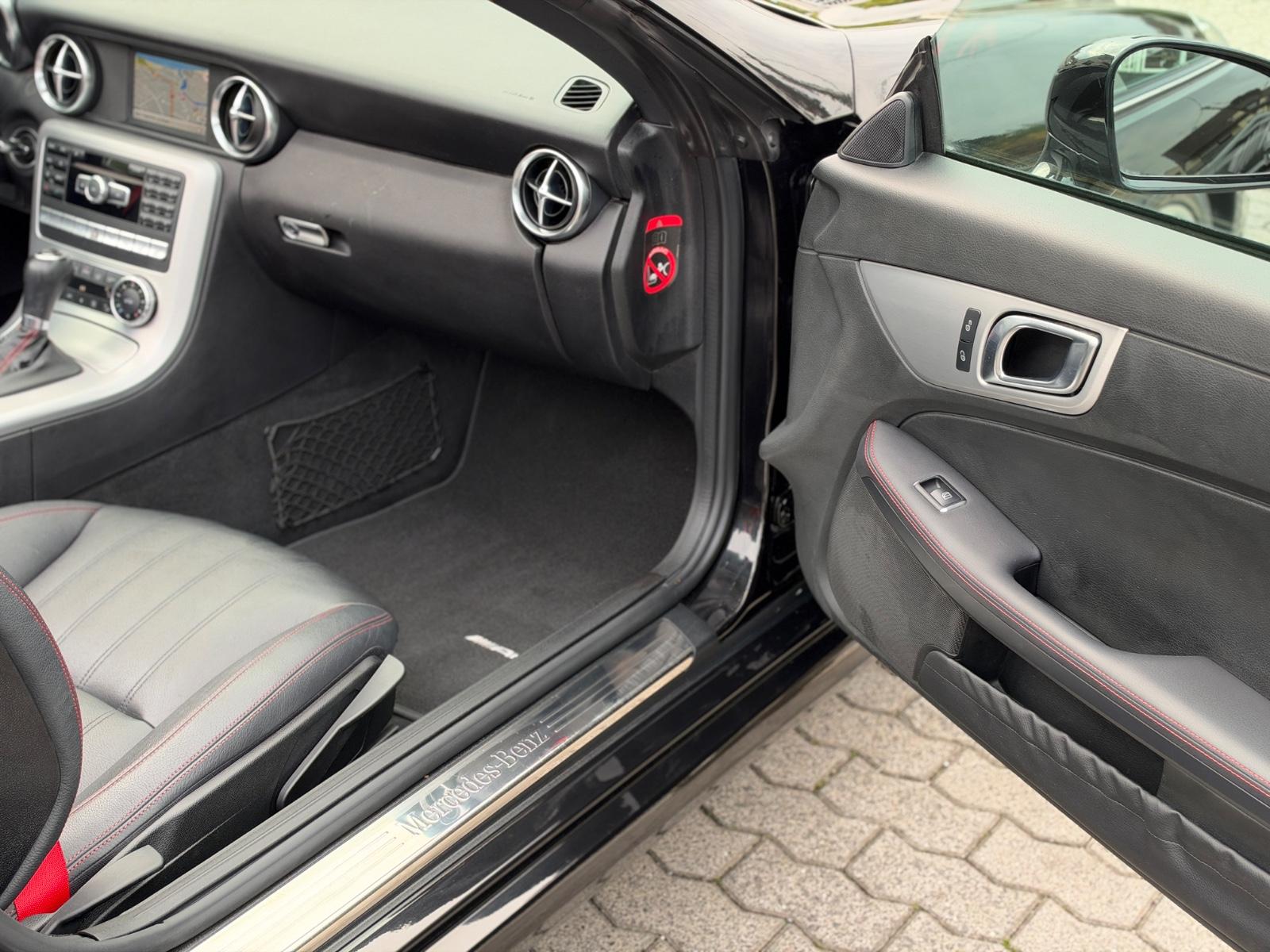 Mercedes-Benz SLK 350 V6 AMG-Line AirScarf 2.Hd Navi ILS Leder