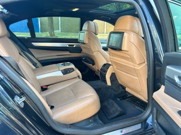 BMW 730 - 10