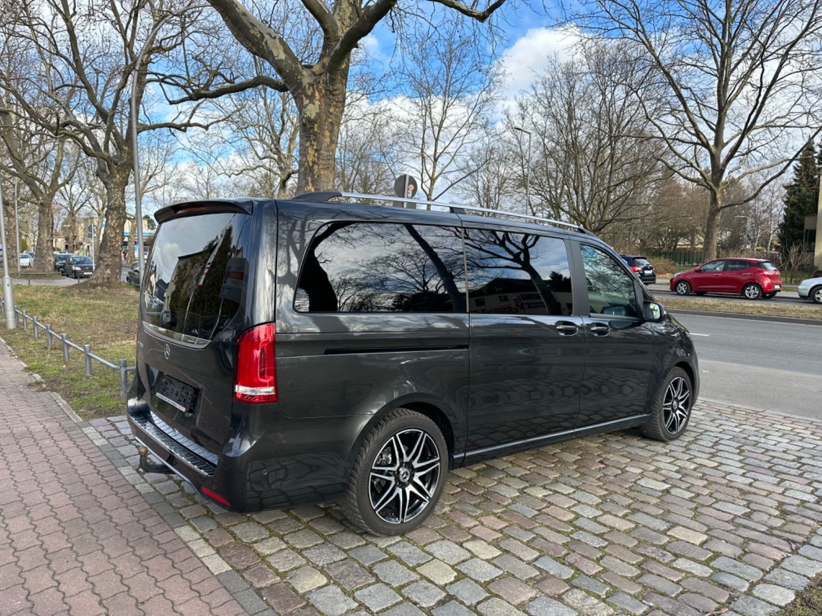 Fahrzeugabbildung Mercedes-Benz V300d Lang Edition19*Burmester*StHz*360°Kam.*AMG