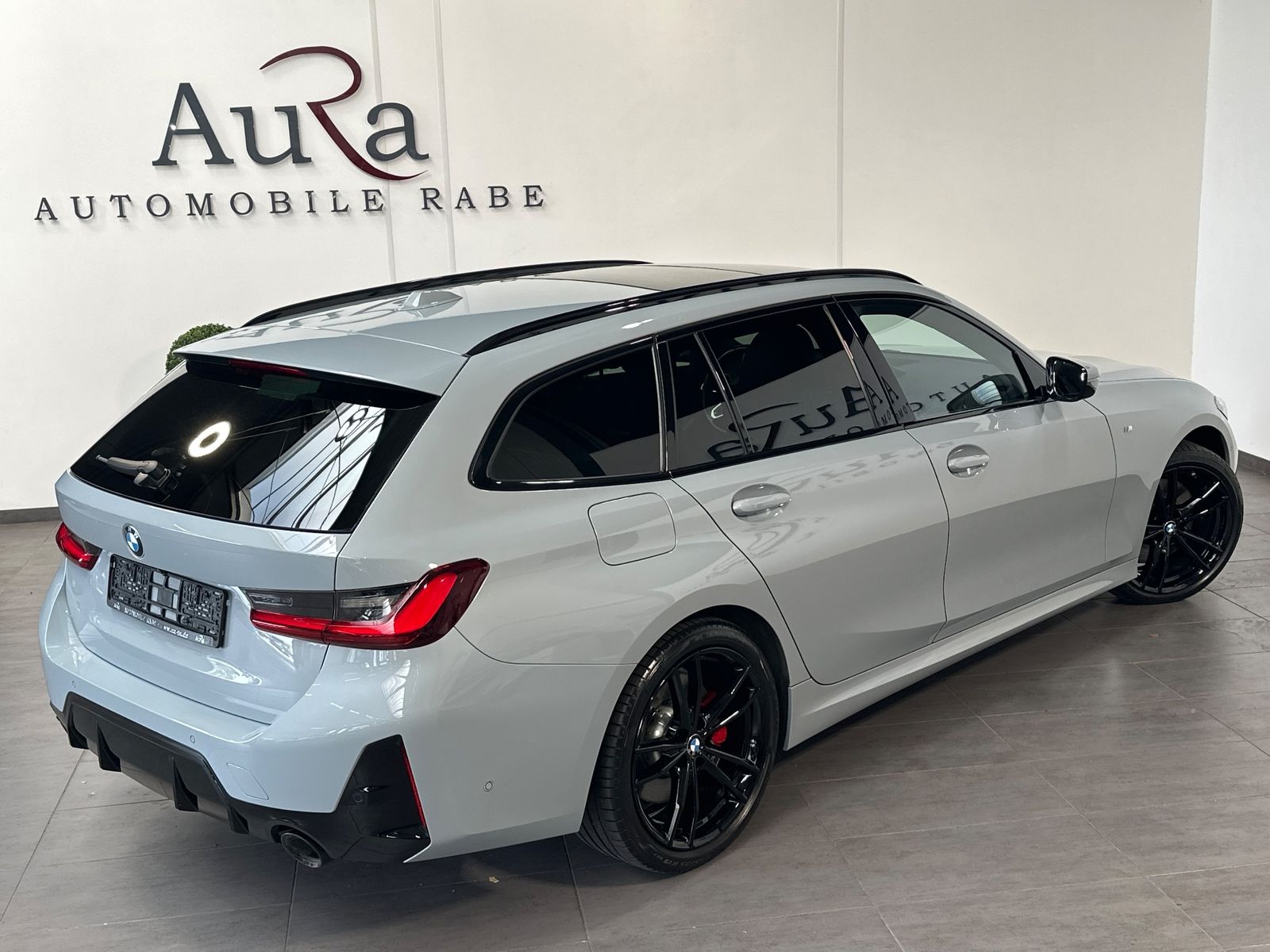 Fahrzeugabbildung BMW 330 d Touring xDrive M-Sport NAV+LED+PANO+H&K