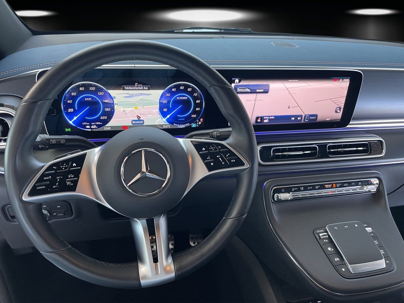 Fahrzeugabbildung Mercedes-Benz EQV 300 L Facelift AVANTGA Pano DISTRO 360° MLED