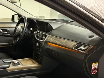 Mercedes E 350 - 12
