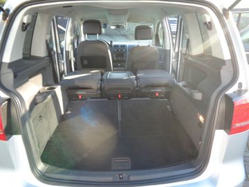 Bild 8 VW Touran Comfortline 1.4 140PS PDC NAVI SHZ BT TEM