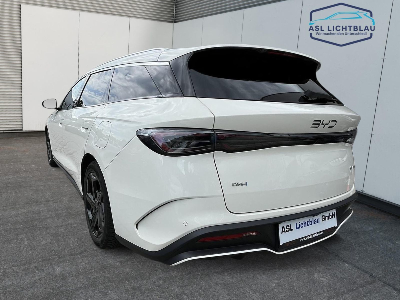BYD SEAL 6