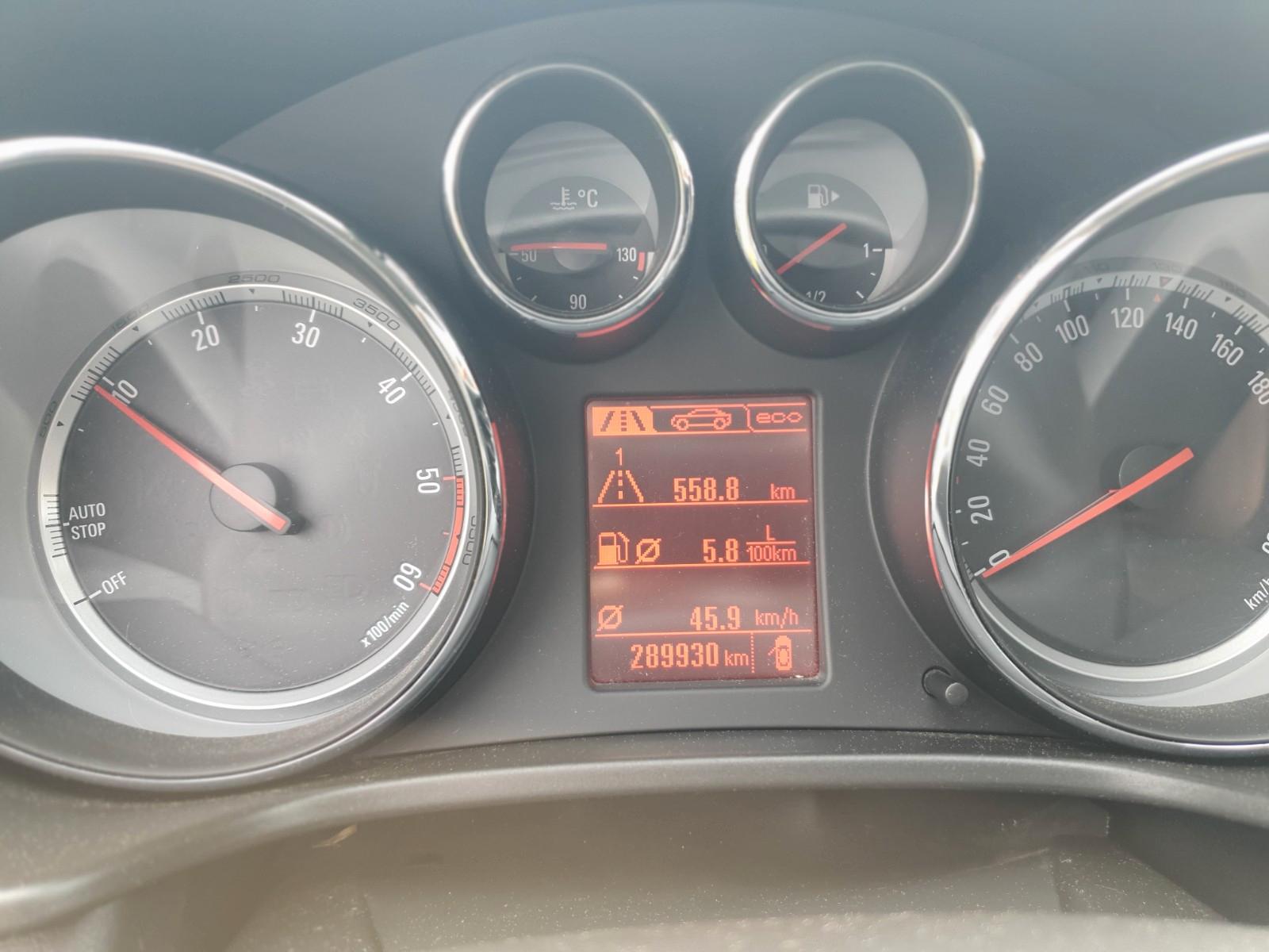 Opel Insignia 2012 — photo 11