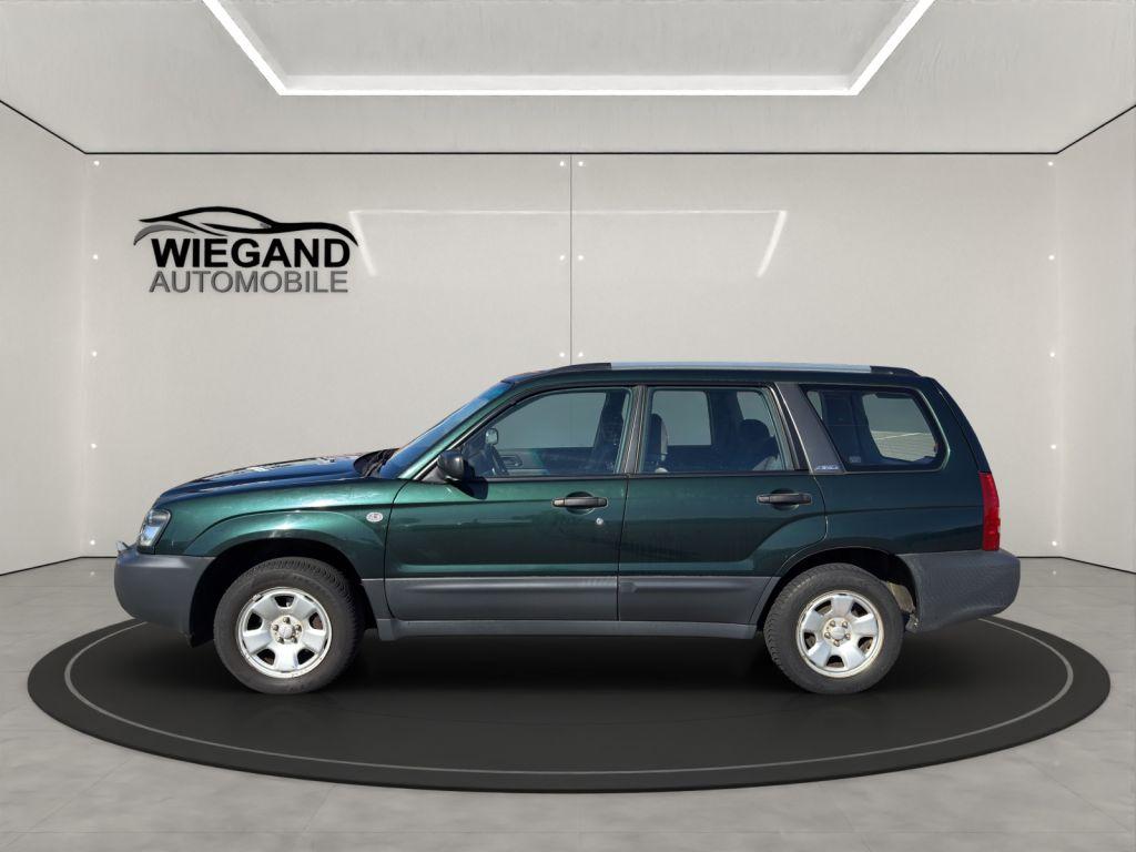 Subaru Forester 2004 — rear view