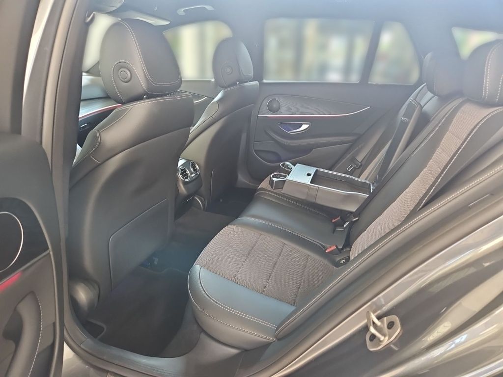 Fahrzeugabbildung Mercedes-Benz E 200 T Avantg. AHK Totwi. Navi LED KAM Ambie.