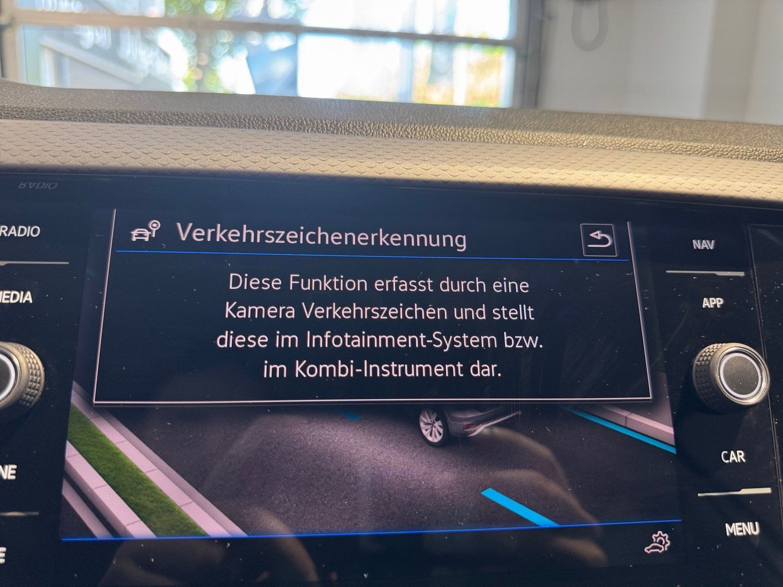 Fahrzeugabbildung Volkswagen T-Cross 1.0 TSI Active*Navi*Sitzh*Einparkhilfe