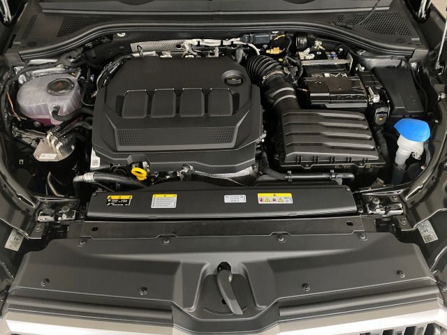 Superb Combi Selection 2.0 TDI DSG AHK+NAVI