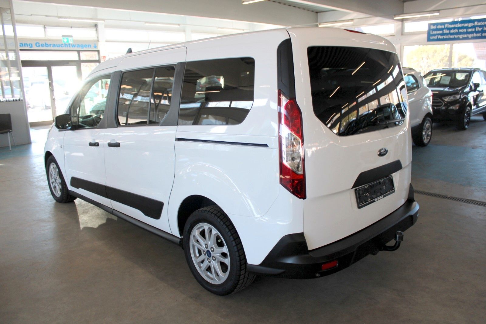 Fahrzeugabbildung Ford Grand Tourneo Connect Aut. NAVI STDHZ CAM AHK