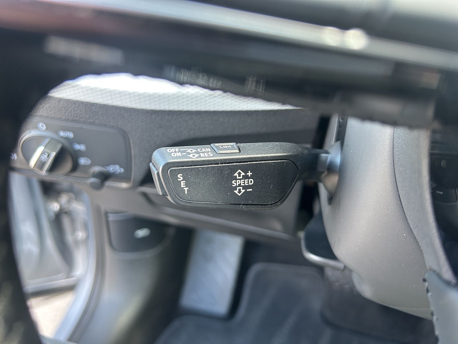 Fahrzeugabbildung Audi Q2 35 TFSI design S tronic LED NAVI SHZ GRA