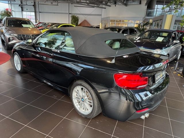 Fahrzeugabbildung BMW 230i Cabrio M Sport LED NAVI ALU
