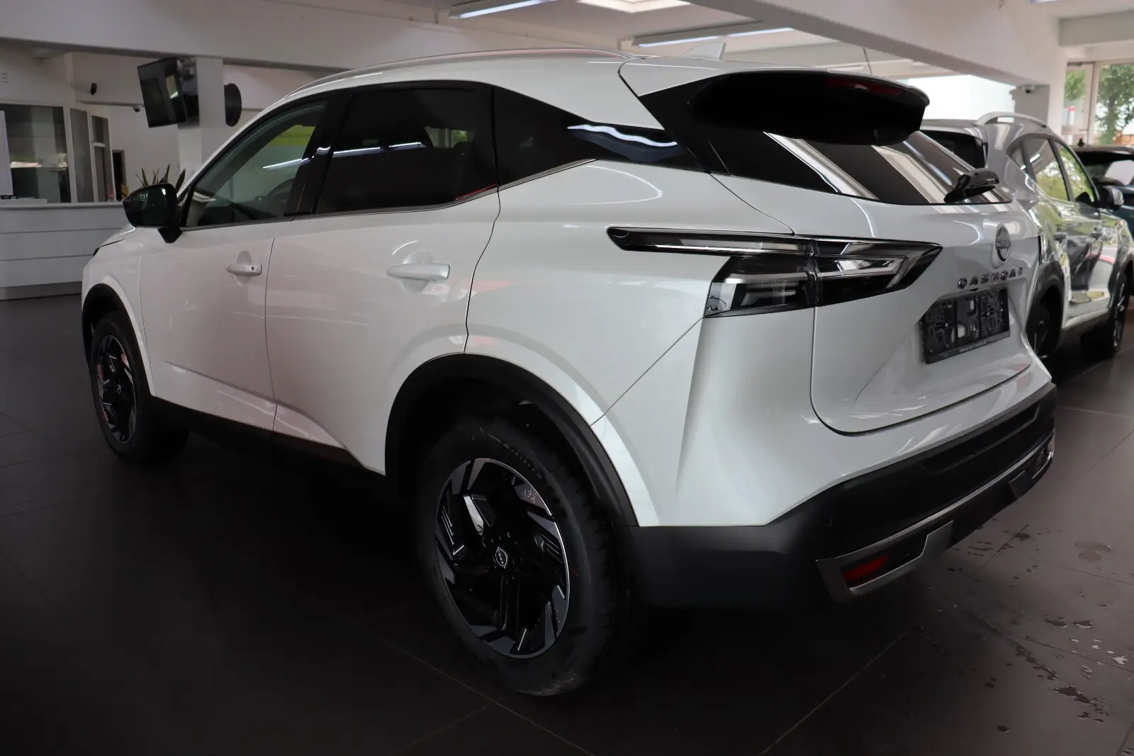 Nissan Qashqai 1.3 AT N-Connecta Navi,LED,TLeder SOFORT, миниатюра 6