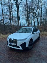 BMW iX xDrive40 - - BMW iX von privat
