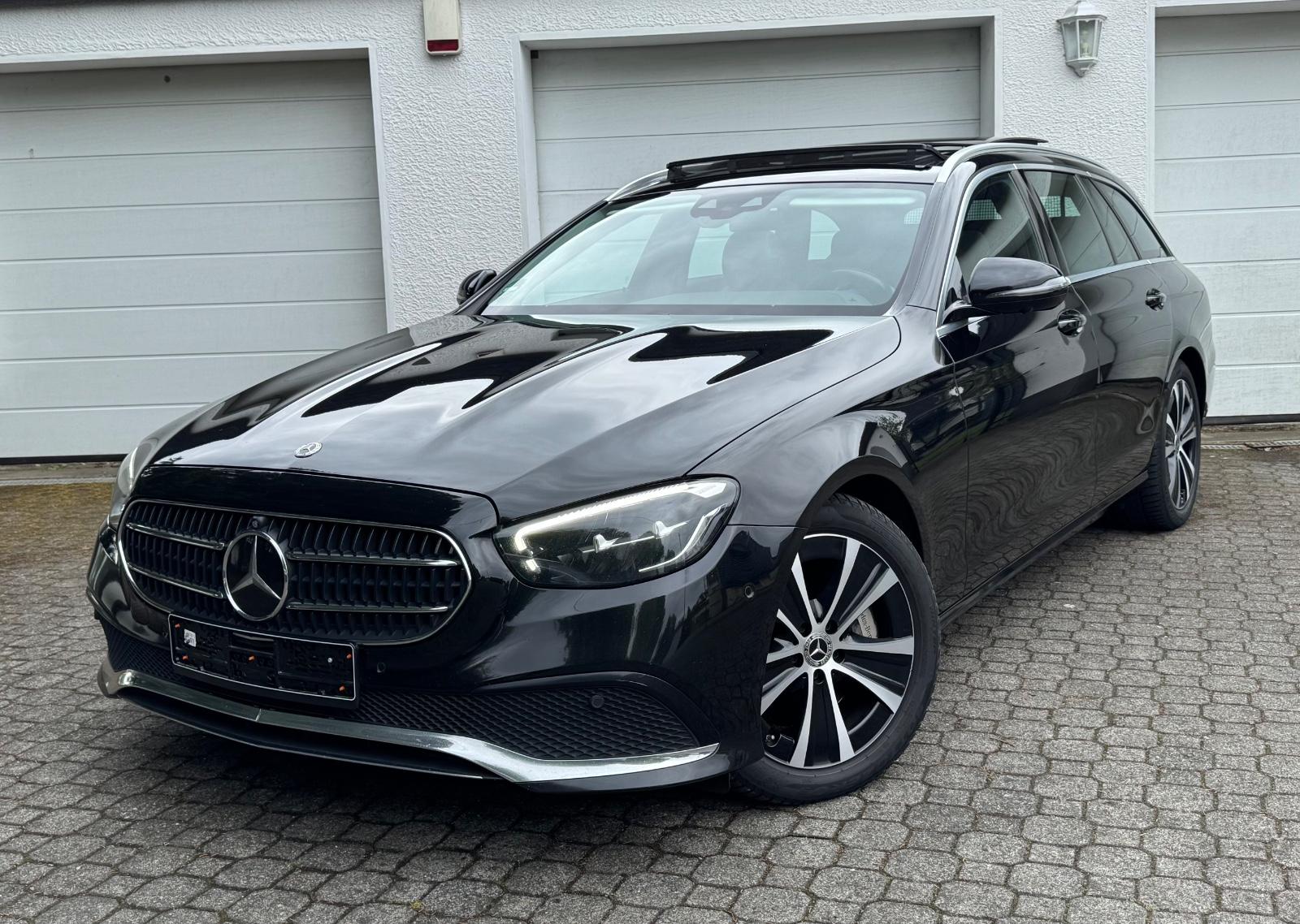 Mercedes-Benz E 400d T 4Mat NEU.MOD.*PANO*STHZ*DISTR+*360°*LED
